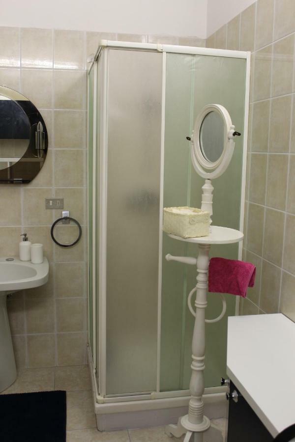 Hotel Gli Oleandri Bellano Zewnętrze zdjęcie